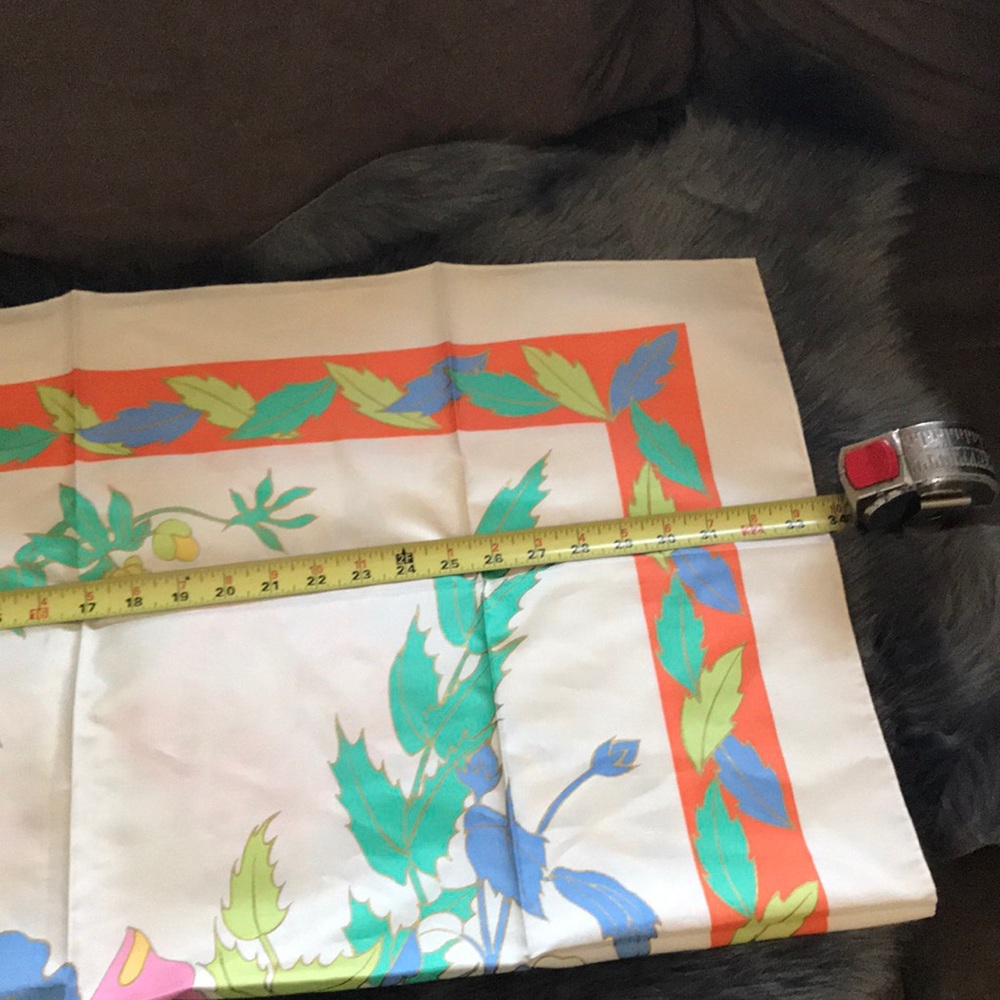 Very nice, scarf - Picture 6 of 6